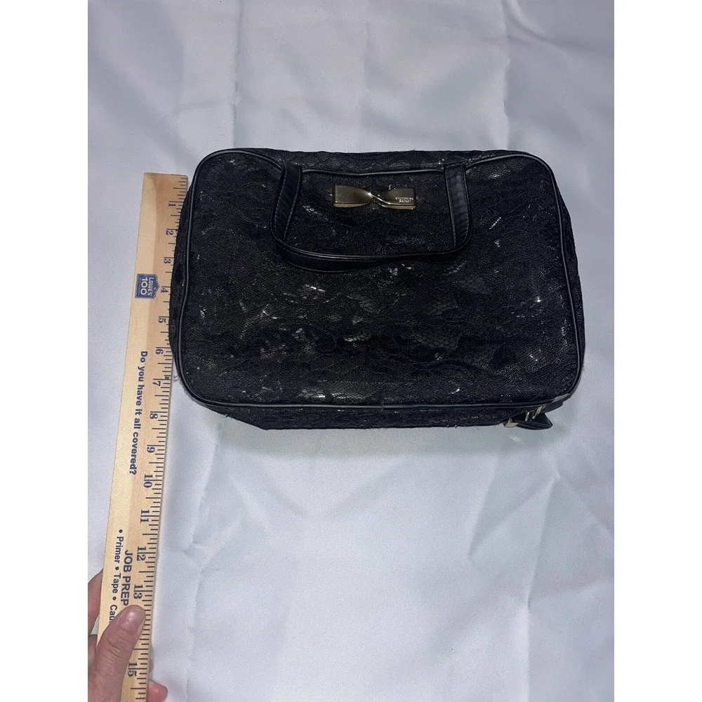 VICTORIAS‎ SECRET LACE HANGING FOLDABLE TRAVEL JETSETTER COSMETIC BAG CASE